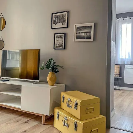 Marceau • T3 Lumineux • 2 • Balcon • Apartment